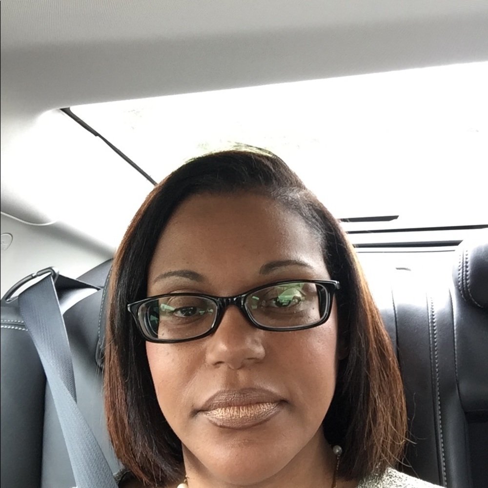 Meet your Posher, Latonya